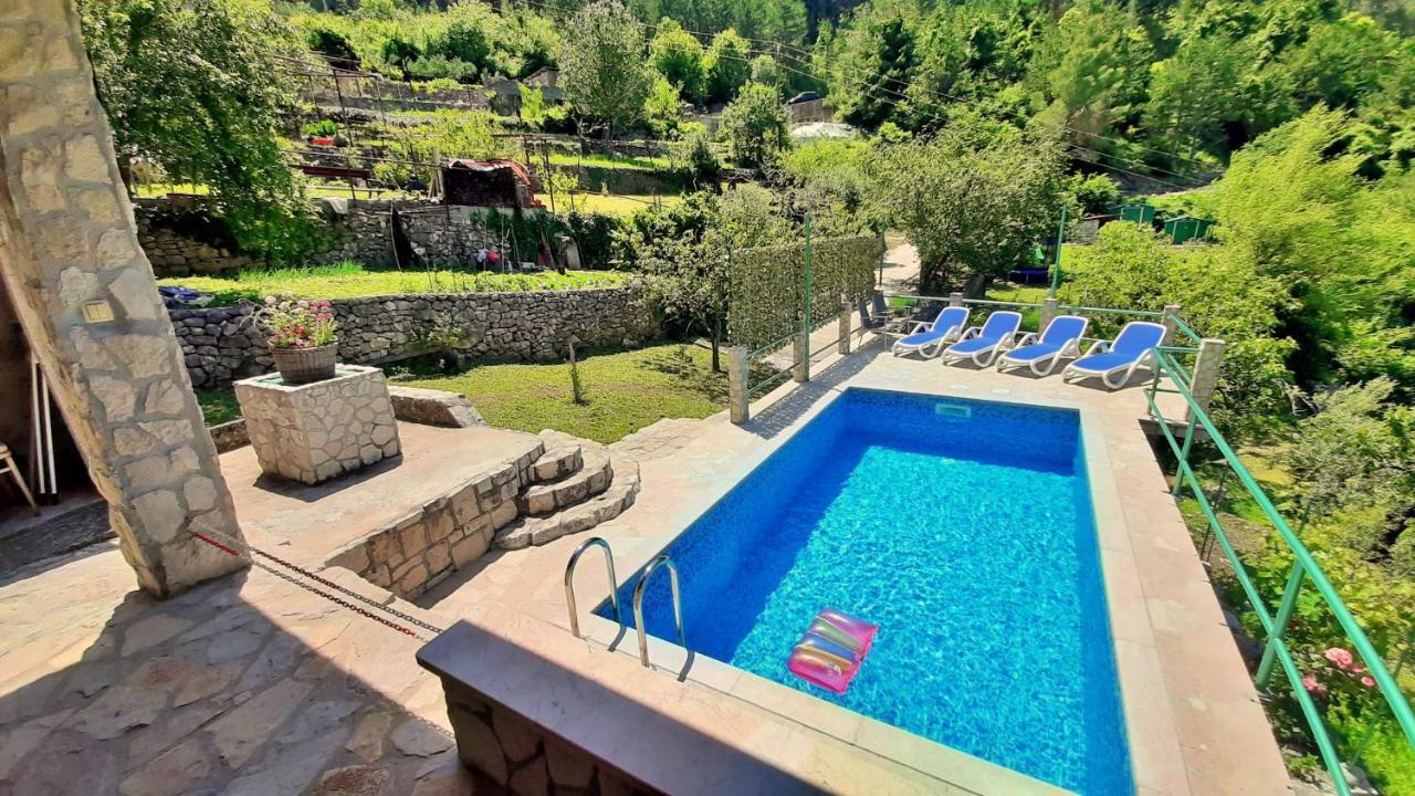 Holiday Home With A Private Pool Podspilje  Zewnętrze zdjęcie